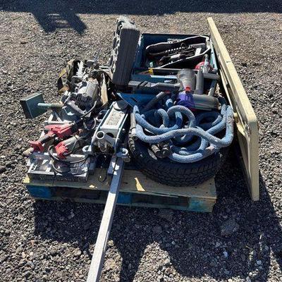 #83004 • Milwaukee Power Tools, Torin Floor Jack, Skilsaw Worm Drive Saw
