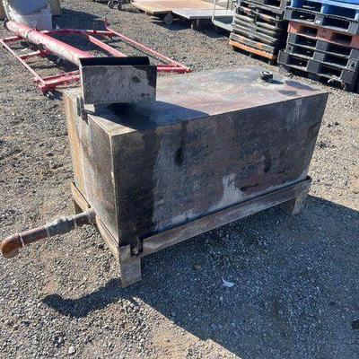 #83022 • Fuel Tank On Stand
