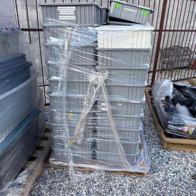 #90010 • (39) Stackable Plastic Totes
