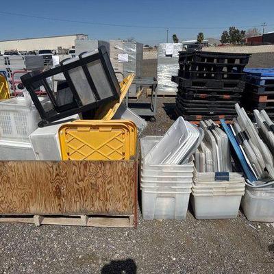 #83018 • Plastic Totes with Lids
