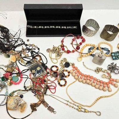 #680 • Costume Jewelry
