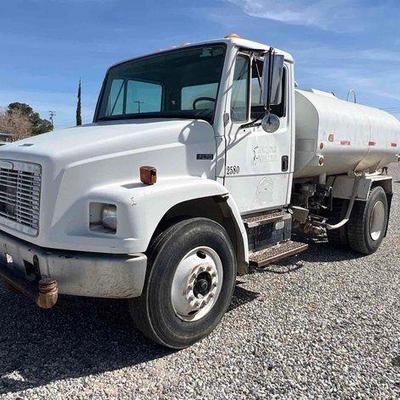 #80 • 1999 Freightliner FL70 Water Truck
