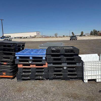 #84012 • (30) Plastic Pallets and (1) Produce Crate
