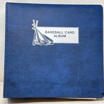 #2528 • Baseball Card Album with TOPPS 1952 Reprint Series
