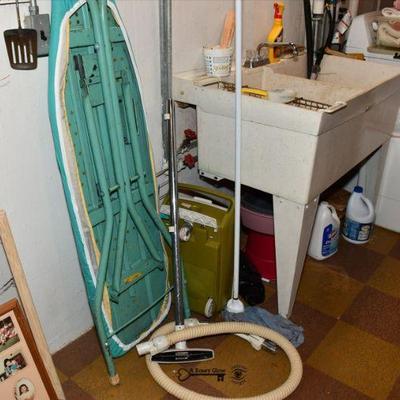 648 laundry room