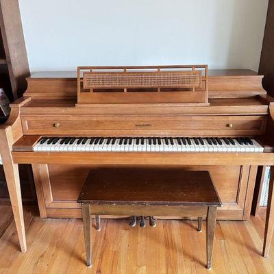 Baldwin Acrosonic Spinet Piano w/ Bench	