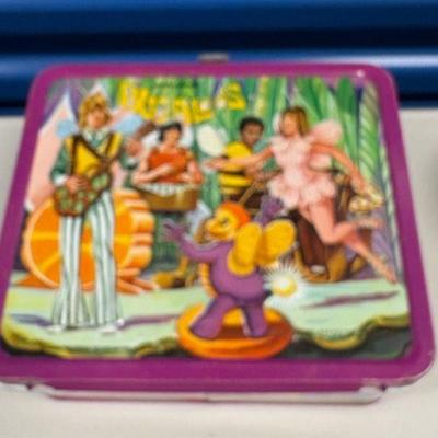 SCH028- Vintage Metal Lunchbox 