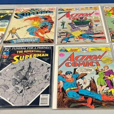 SCH032 - Collectible Collection Of Superman Comics