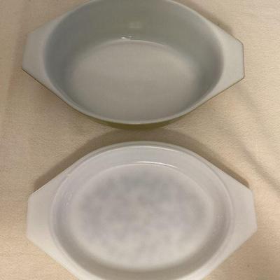 SCH106 Vintage Pyrex Dishes 