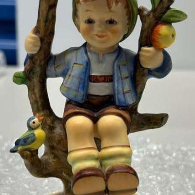 SCH522- Vintage M.I. Hummel “Apple Tree Boy”
