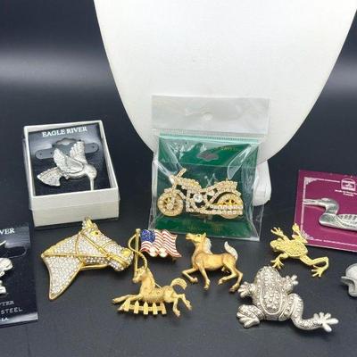 (11) Pins Feat. Austrian Crystal

