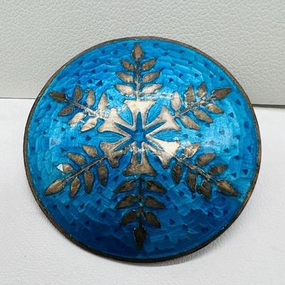 1.5” Sterling Silver Snowflake Brooch

