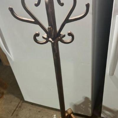 Coat Tree With Umbrella Base
