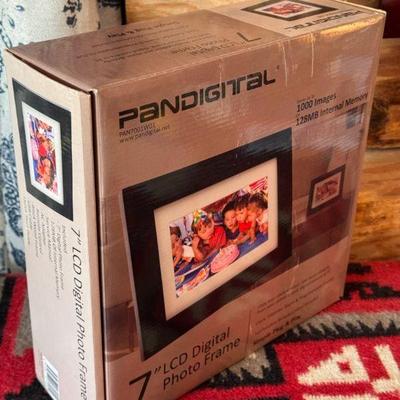 PanDigital 7” LCD Digital Photo Frame
