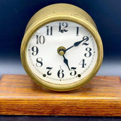 Vintage Mantle Clock
