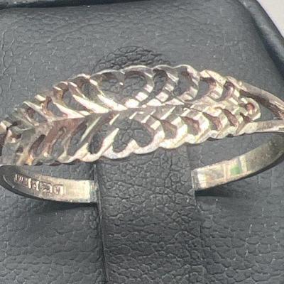 Delicate Filigree Hearts Sterling Silver Ring Size 9.5
