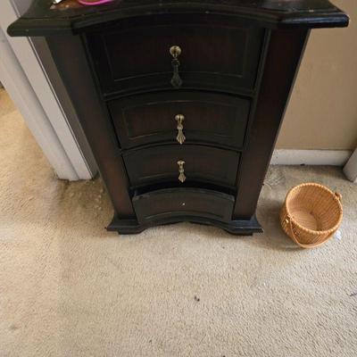 3 drawer stand