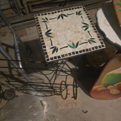 Tile top stand