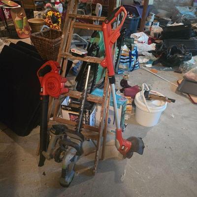 Battery tools
