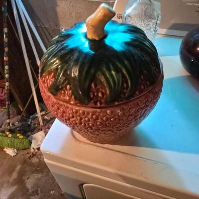 Pumpkin lidded vessel