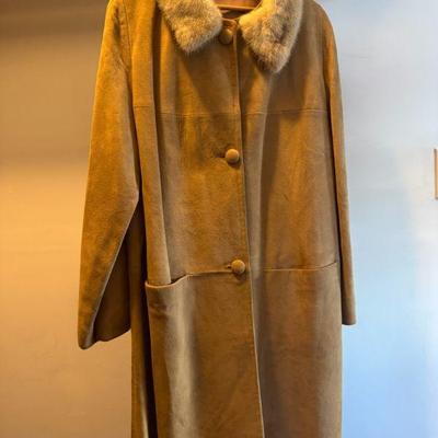 Tan Seuade With Fur Collar
