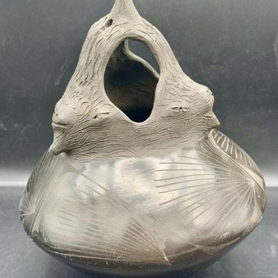 Signed Jose L Quezasa Mata Ortiz Pottery Vase
