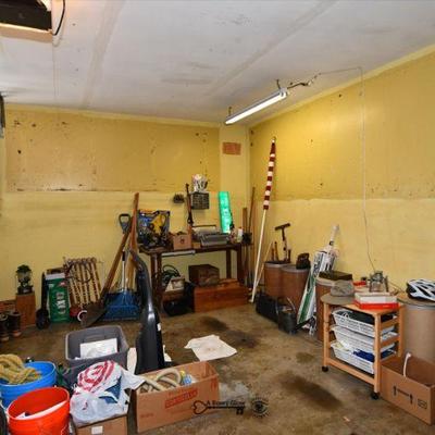 809 garage
