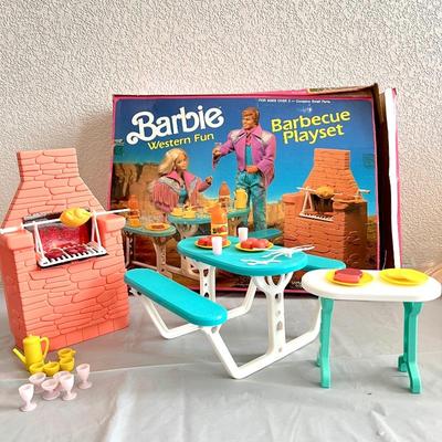 1980s Barbie barbecue place set