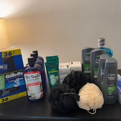 Brand New Bathroom Essentials – Razors, Bath Products, Skincare +	