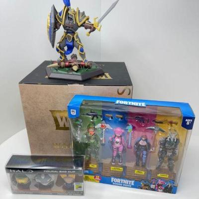 Exclusive Gamer’s Lot – Fortnite Squad, Halo Clips & Warcraft Statue	