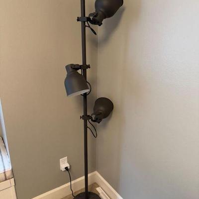 Dark Metal 3-Light Floor Lamp - Hektar Style	