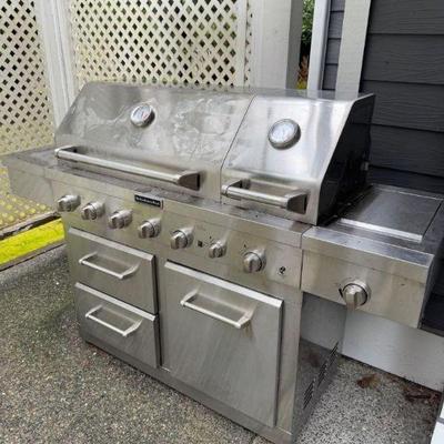 KitchenAid Stainless 6-Burner Dual Chamber Grill	
