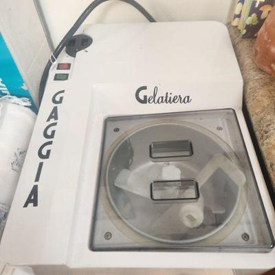 Gelato Machine. Yes. Please.
