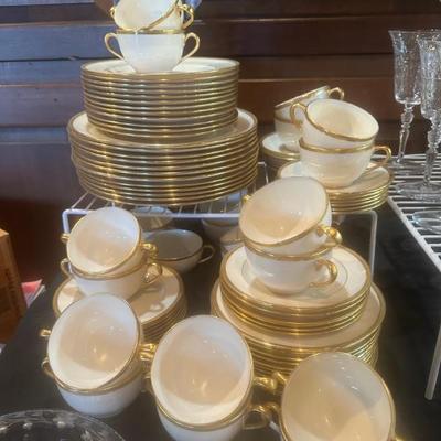 Lenox dish set