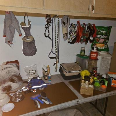 Pet supplies