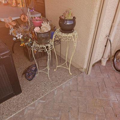Outdoor Plants/Pottery/Art