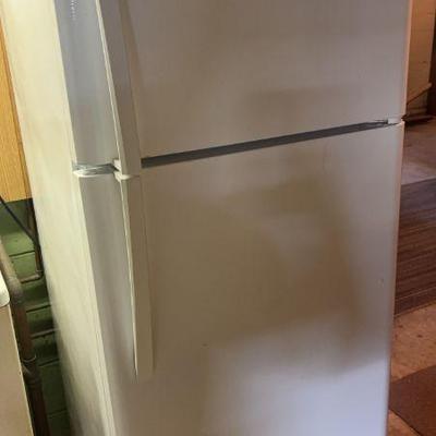 Kenmore 18.1 Cu Ft. Refrigerator