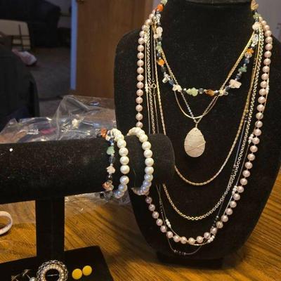 Pearls & Crystals Jewelry lot