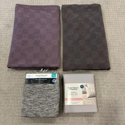 Lot #58 - Twin Bedding Lot - Blankets and Sheet Sets