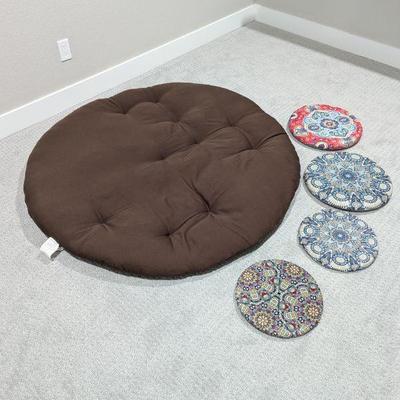 Lot #162 - Blazing Needles Round Papasan Cushion and Sigmat Seat Pads Lot.