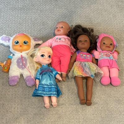 Lot #131 - Mixed Doll Lot including Disney Frozen Elsa