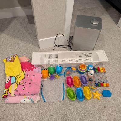 Lot #84 - Kids Bath Toys & Humidifier Lot - Fun Water Play Items, Hooded Towels, & a Crane Humidifier