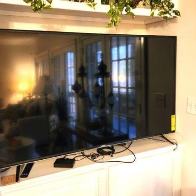 T.V. 64"
