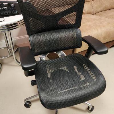 X-Basic DVL Task Chair