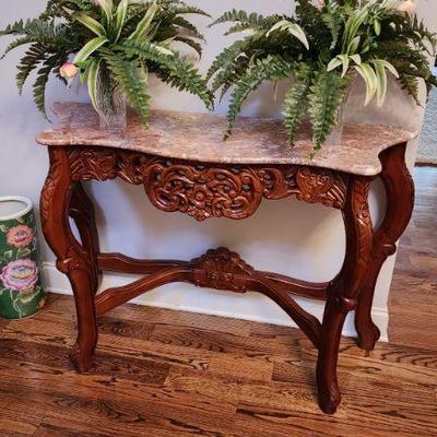 Note: This table does have damage in the middle of the marble top, it is priced at $60 (AS IS)