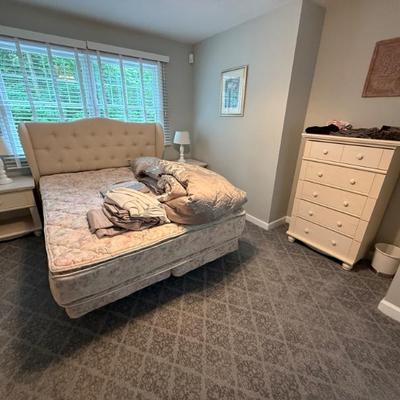 Sale Photo Thumbnail #159: Guest Room 1