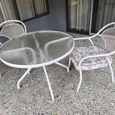 Vintage 3-Piece Metal Patio Bistro Set – Glass Table & Chairs	