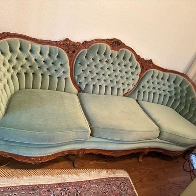 Antique Victorian Carved Wood Sofa – Green Tufted Velvet Upholstery	