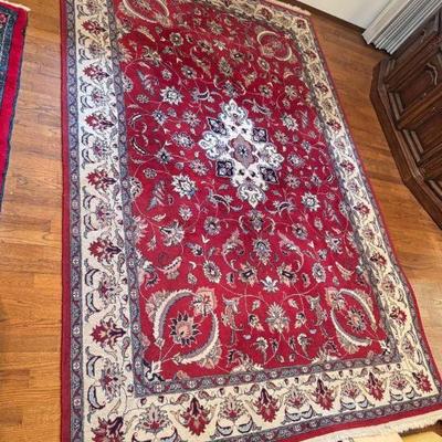 Large Hand-Knotted Wool Area Rug – Traditional Floral Motif	