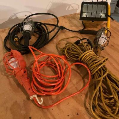 Set of work lights with long cords and hooks